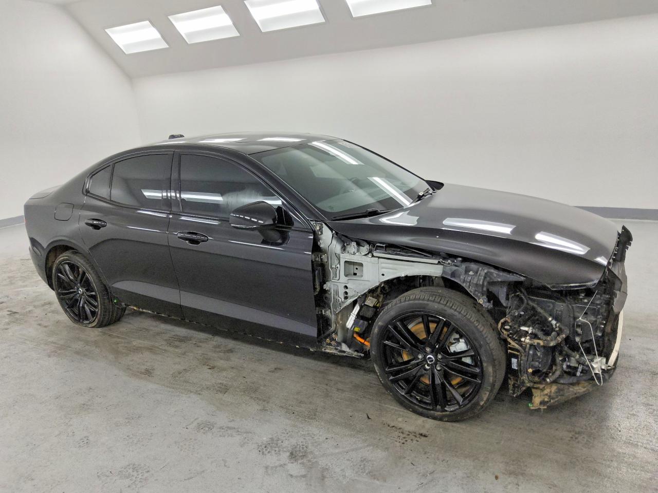 2025 Volvo S60 VIN 7JRH60FD5SG369184 photo 4