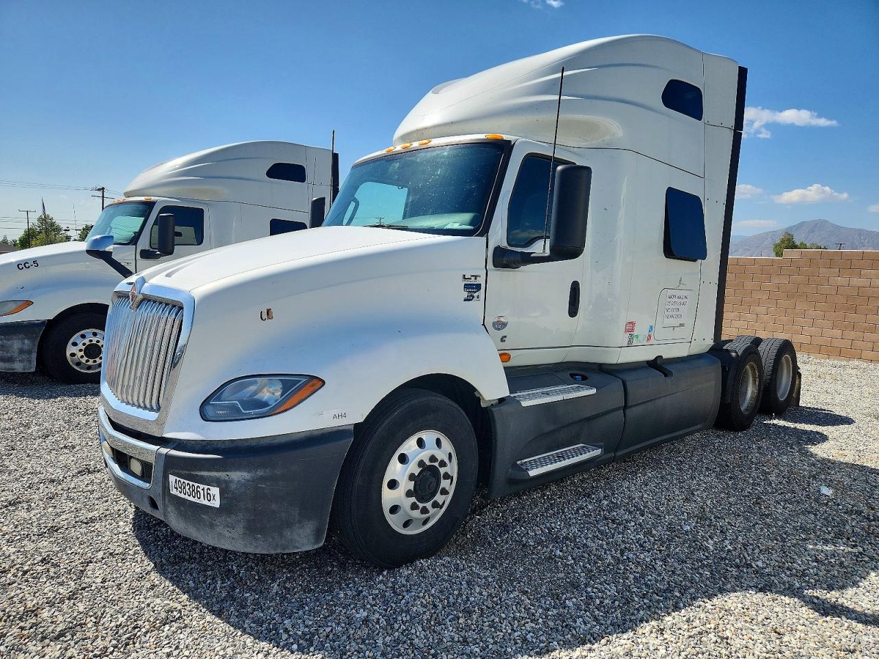 2019 International All other VIN 3HSDZAPR4KN179730 photo 2