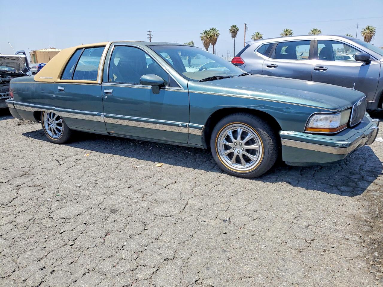 1993 Buick Roadmaster VIN 1G4BN5372PR401924 photo 4