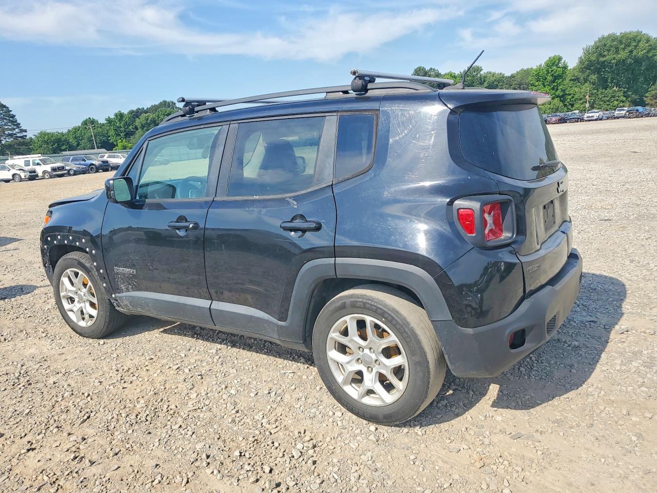 2017 Jeep Renegade VIN ZACCJABB7HPE58851 photo 2