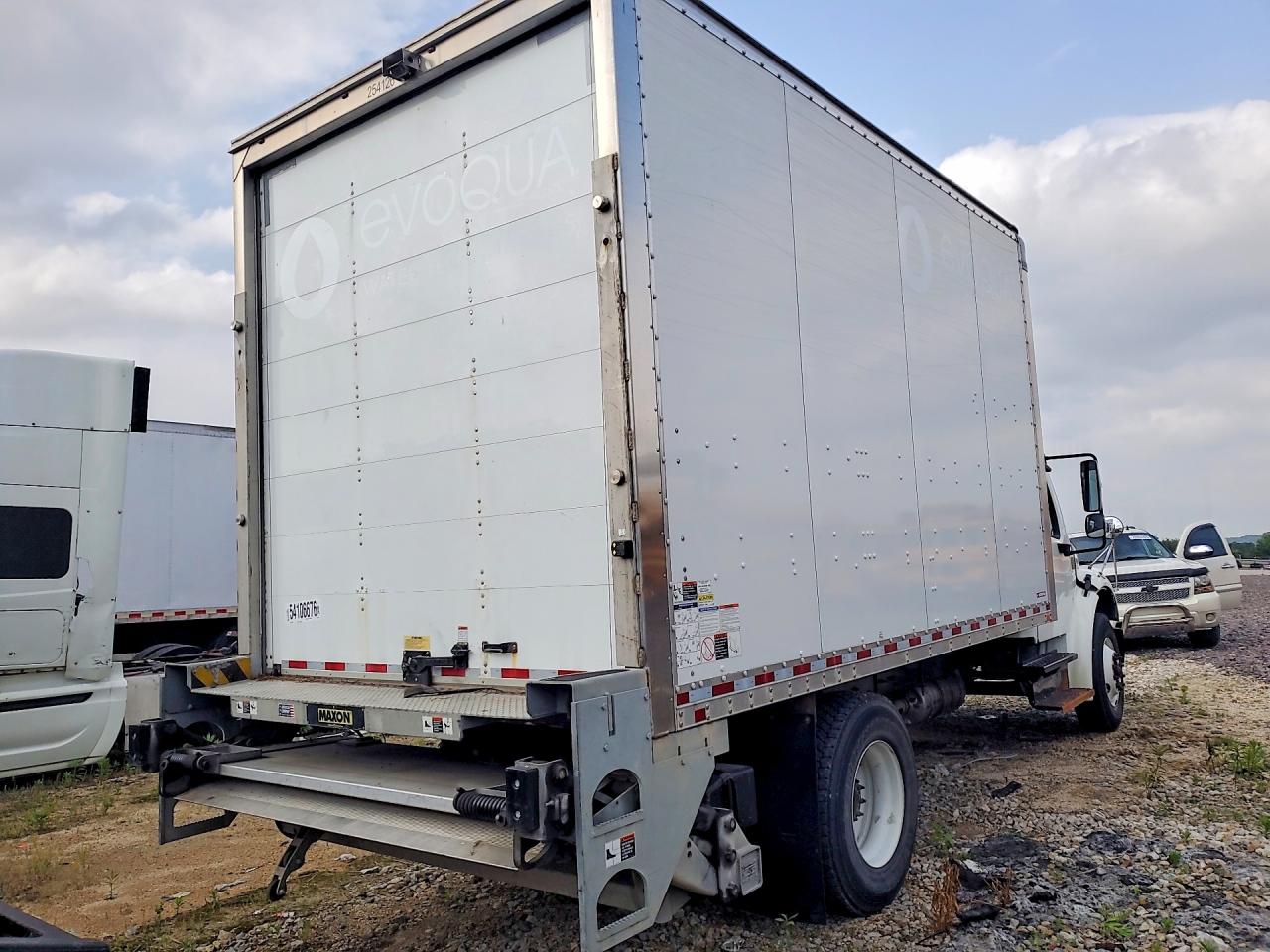 2019 FREIGHTLINER All other VIN 3ALACWFC2KDLD3634 photo 3