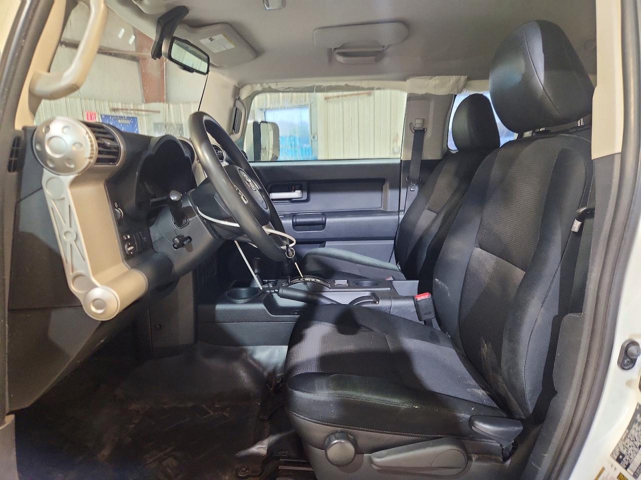 2011 Toyota Fj cruiser VIN JTEBU4BF6BK114027 photo 7