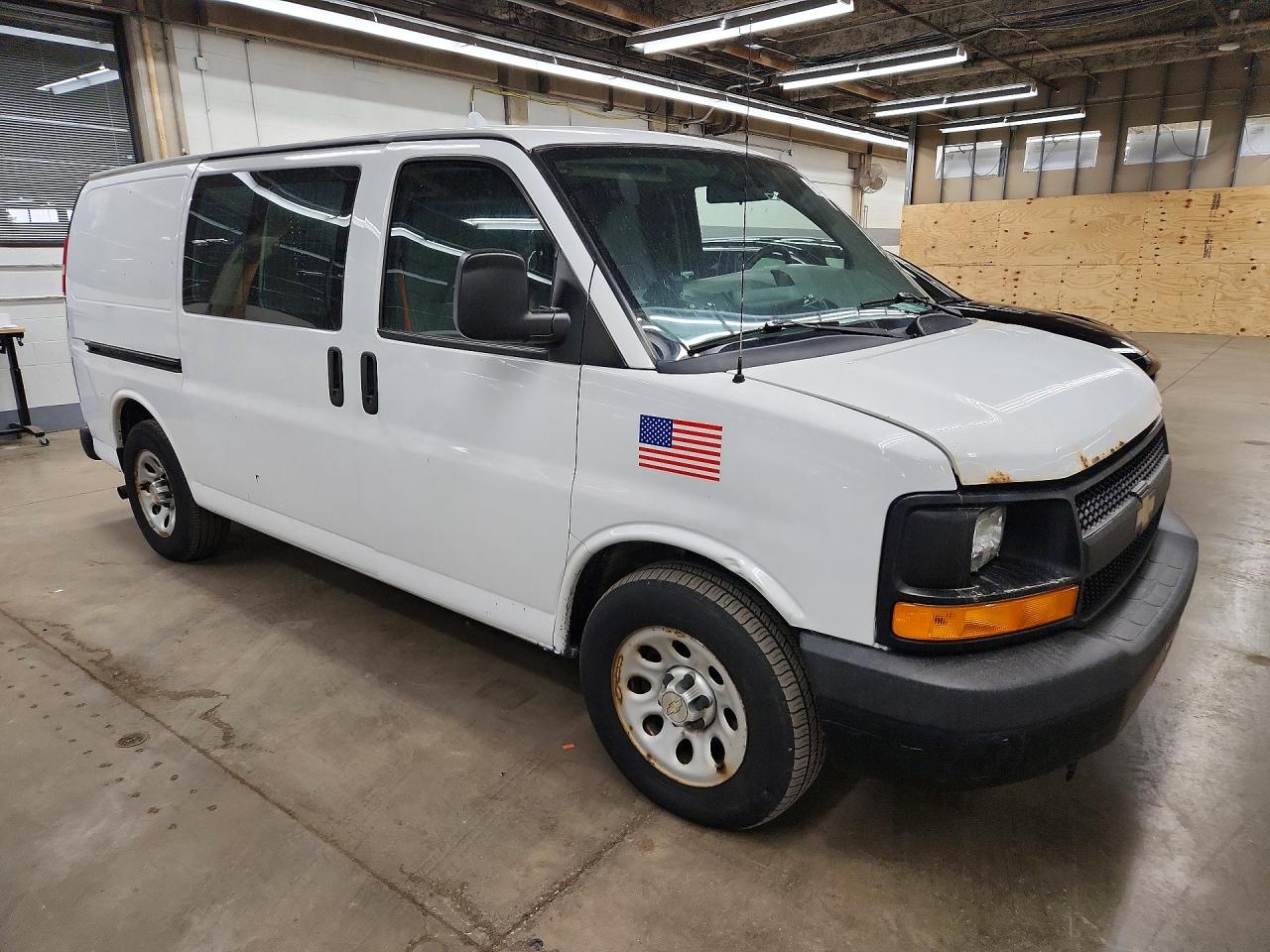 2014 CHEV Express VIN 1GCSGAFX7E1169111 photo 4
