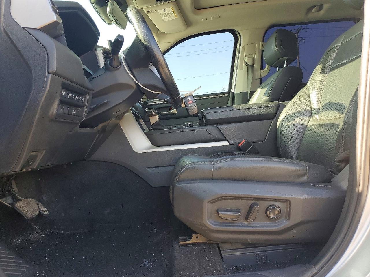 2022 Toyota Tundra VIN 5TFJC5BC3NX001030 photo 7