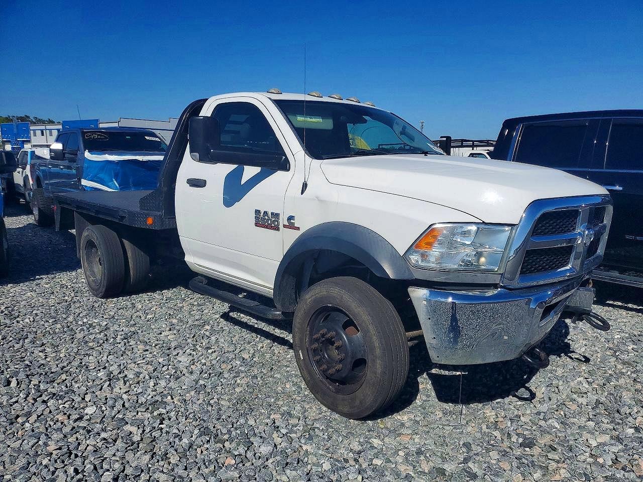 2017 Ram 5500 VIN 3C7WRNAL1HG557550 photo 4