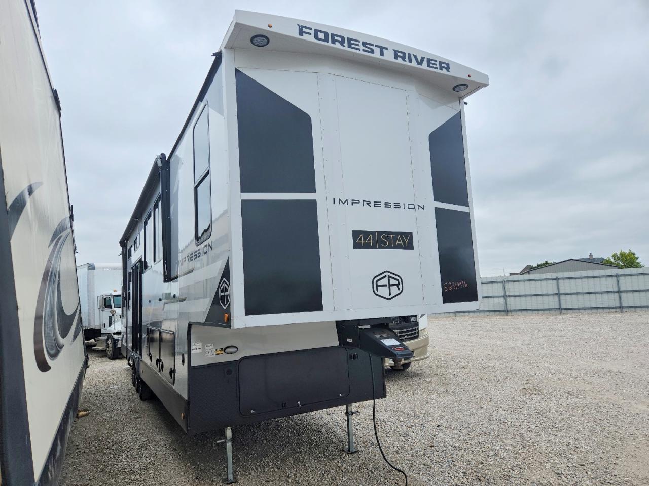 2025 FRRV Trailer VIN 5ZT3MP9F4SD004385 photo 1