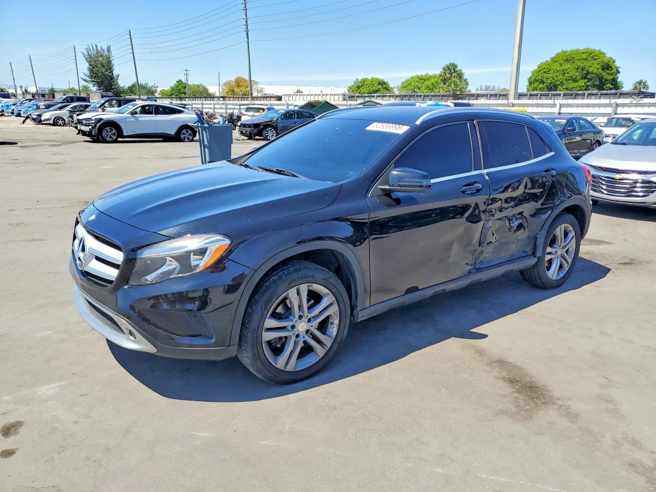 2015 Mercedes Gla-class VIN WDCTG4EB2FJ138808 photo 1