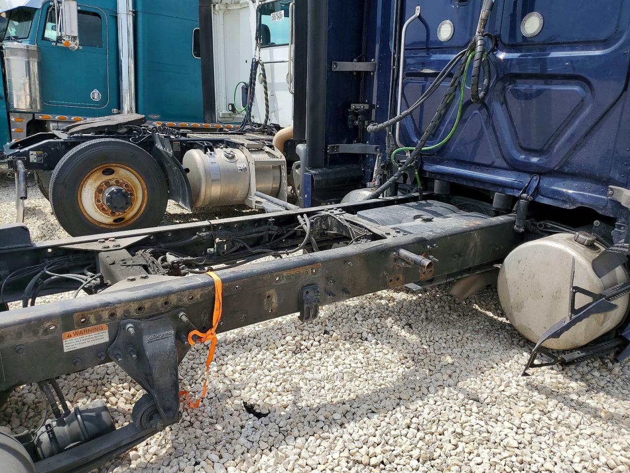 2018 FREIGHTLINER All other VIN 3AKJGLDR4JSJY9131 photo 6