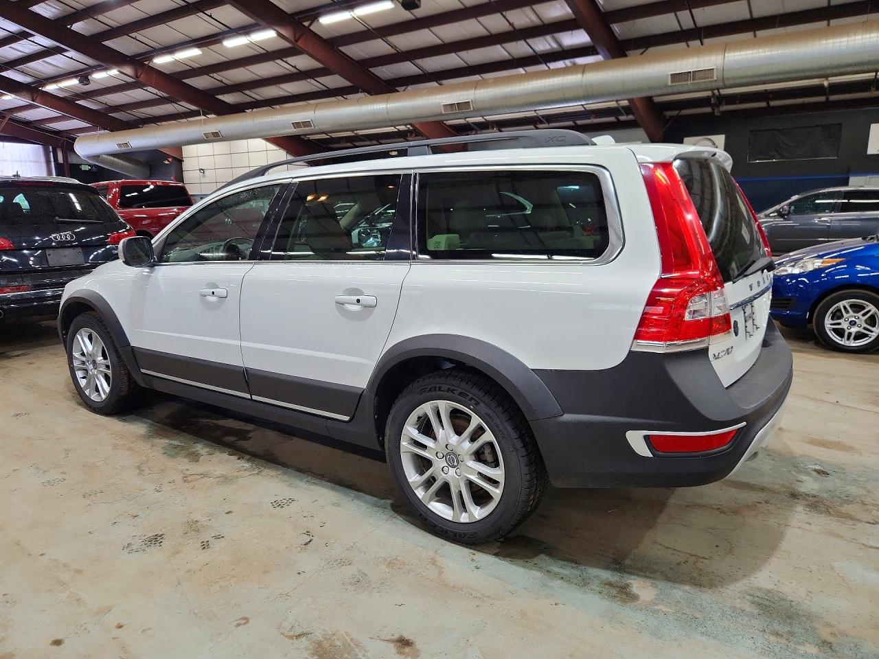 2016 Volvo Xc70 VIN YV4612NK6G1238627 photo 2