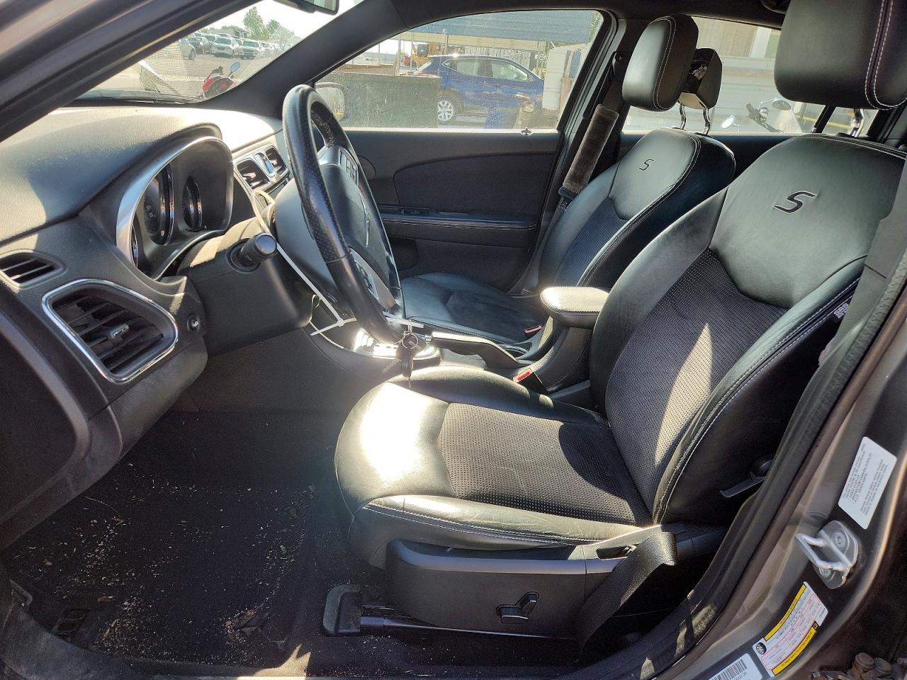 2012 Chrysler 200 VIN 1C3CCBHG7CN106409 photo 7