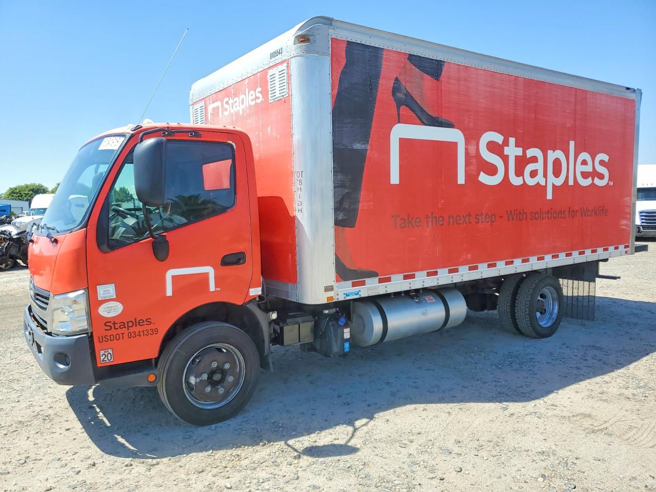 2017 HINO All other VIN JHHSDM2H6HK005868 photo 1