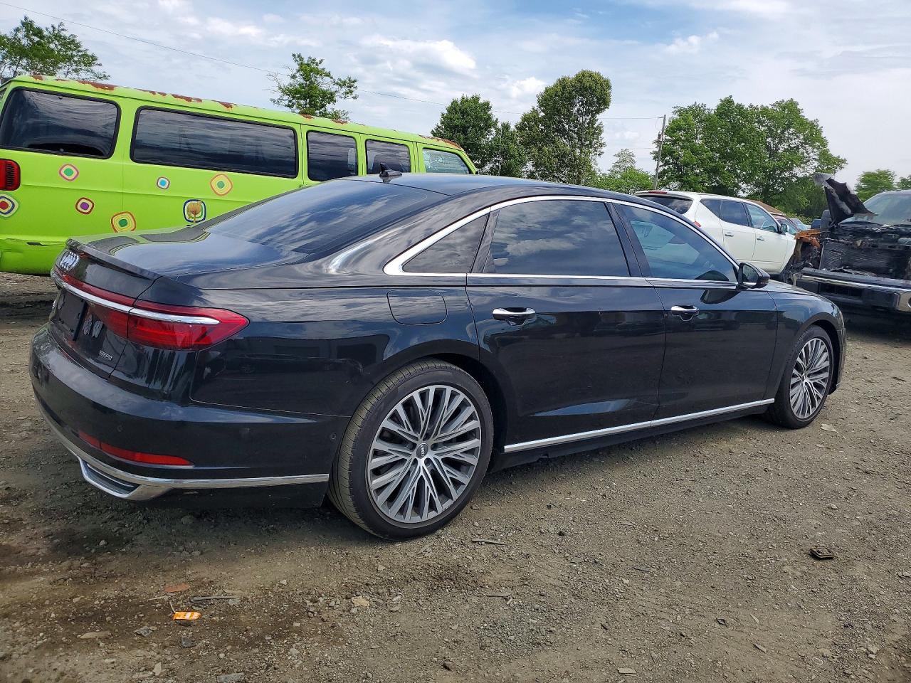 2019 Audi A8 VIN WAU8DAF84KN007062 photo 3