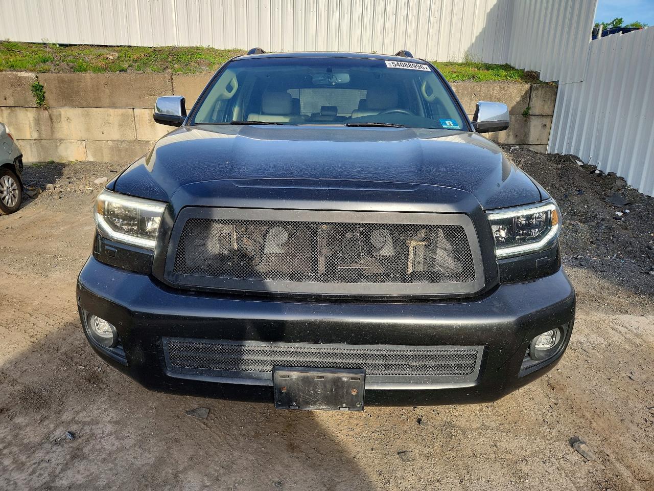 2010 Toyota Sequoia VIN 5TDJY5G14AS034434 photo 5