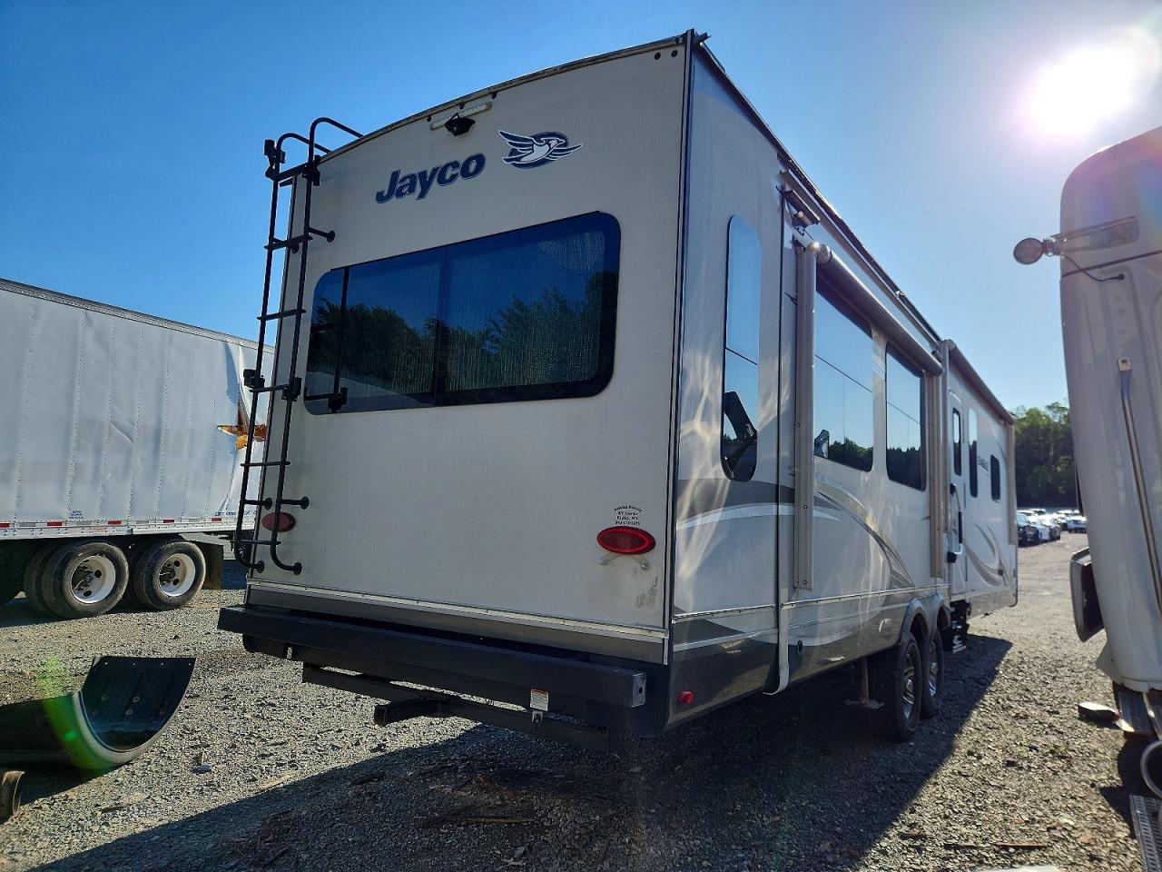 2019 JAYCO All models VIN 1UJBJ0BU9K1EA0110 photo 4