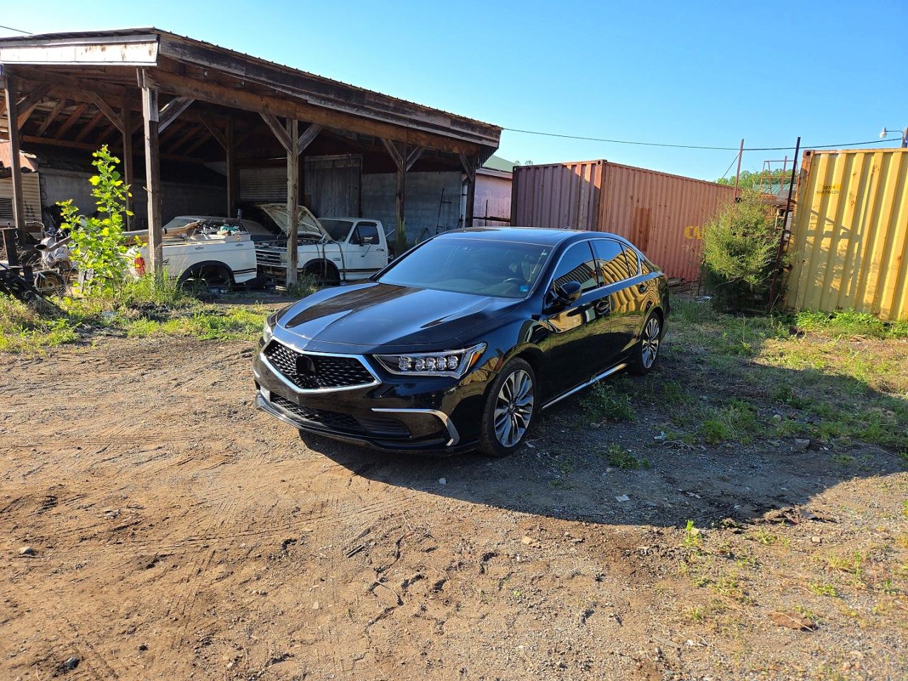 2018 Acura RLX VIN JH4KC1F55JC000504 photo 2