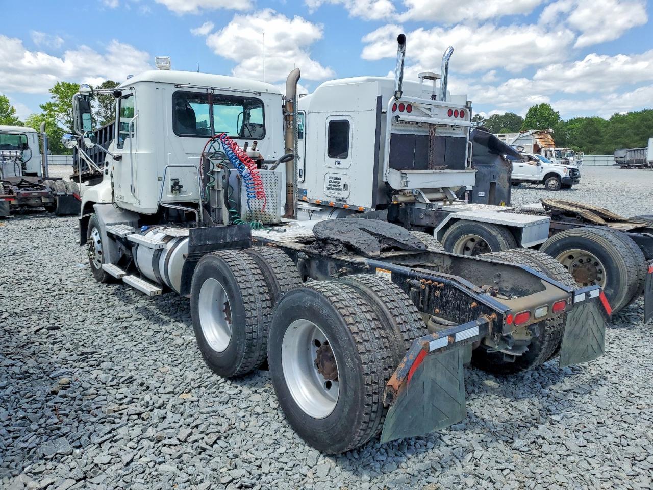 2015 MACK All other VIN 1M1AW09YXFM052331 photo 3