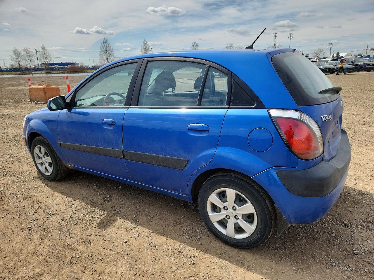 2009 KIA Rio VIN KNADE243896568314 photo 2
