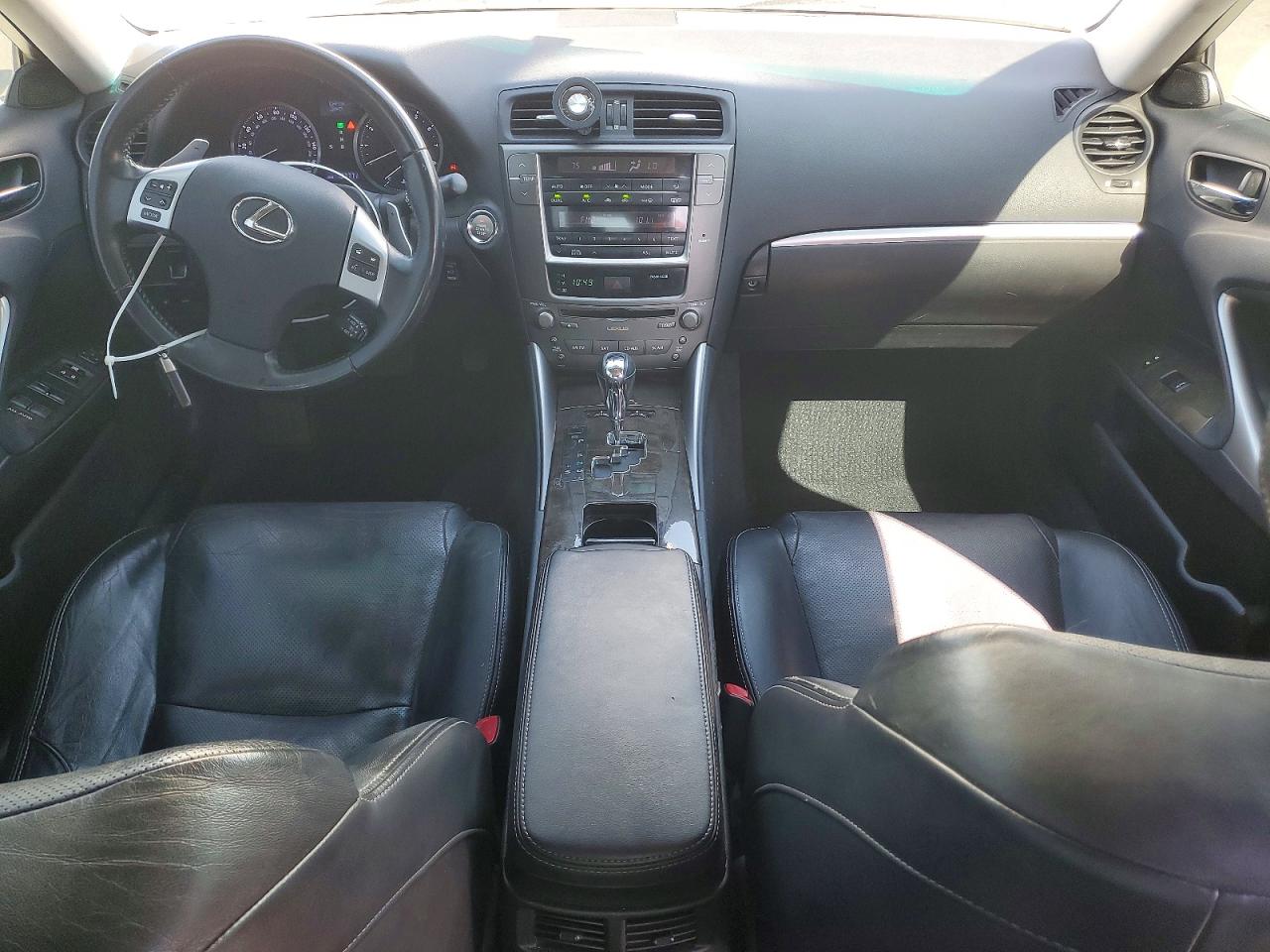 2011 LEXUS Is VIN JTHCF5C20B5051072 photo 8