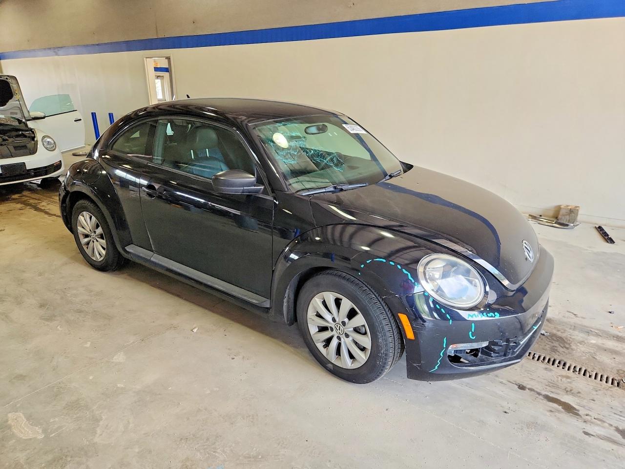 2016 Volkswagen Beetle VIN 3VWF17ATXGM610517 photo 4