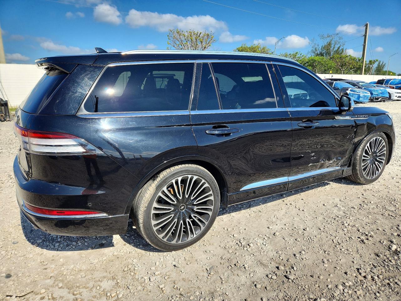 2021 Lincoln Aviator VIN 5LM5J9XC8MGL01662 photo 3