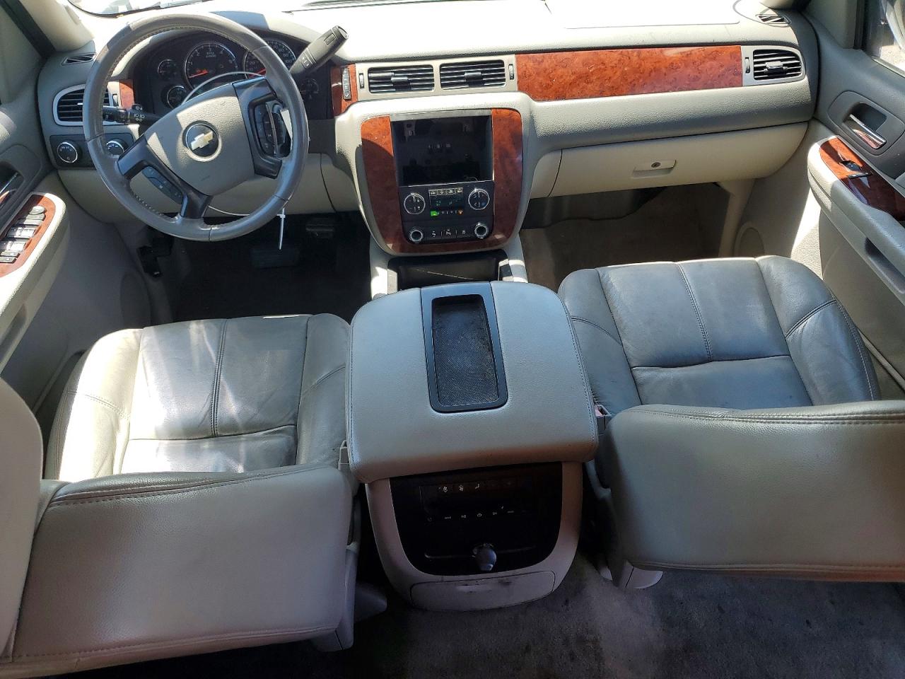 2009 CHEV Suburban VIN 1GNFK26329R216255 photo 8