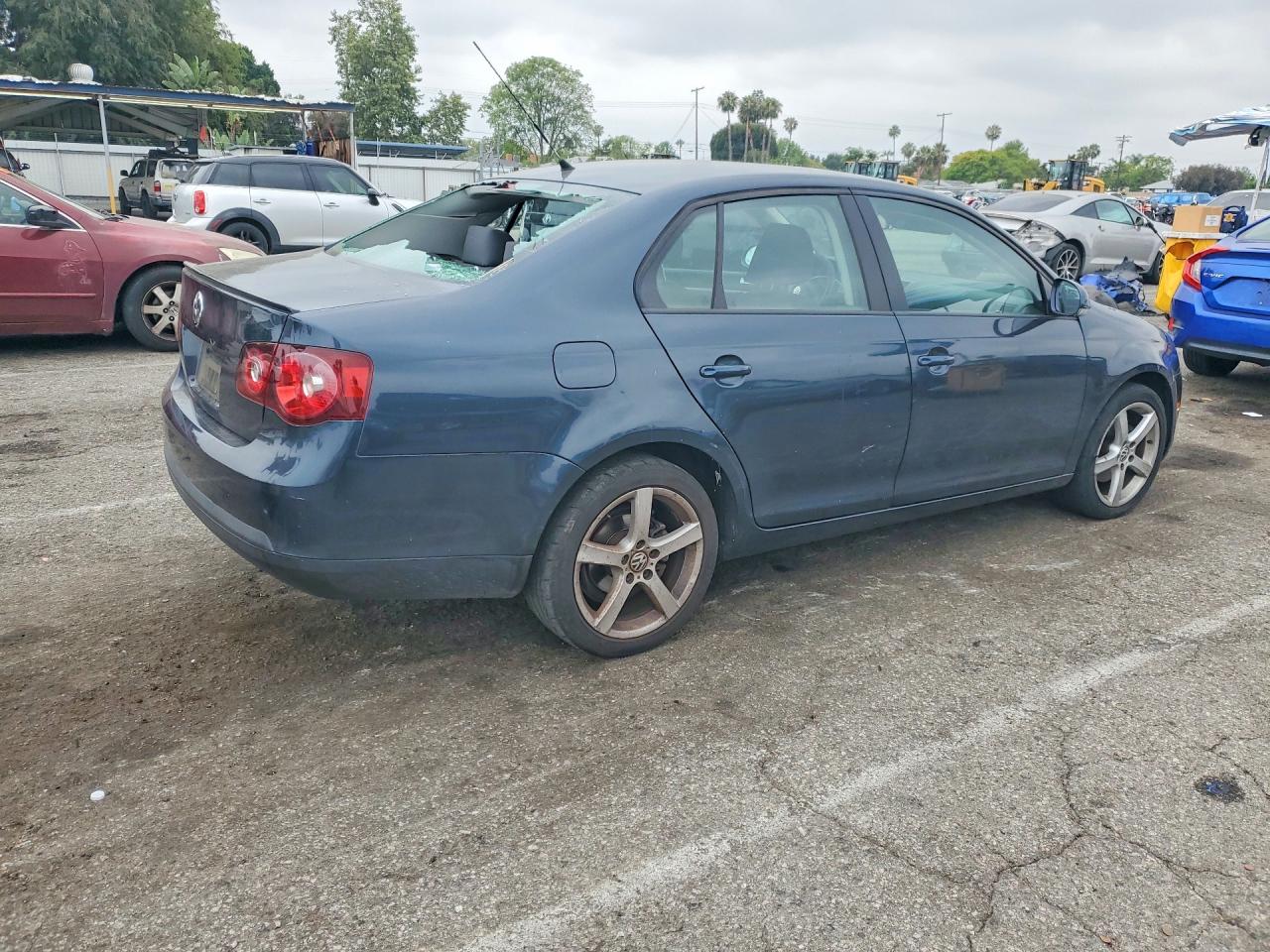 2009 Volkswagen Jetta VIN 3VWJZ71K19M089216 photo 3