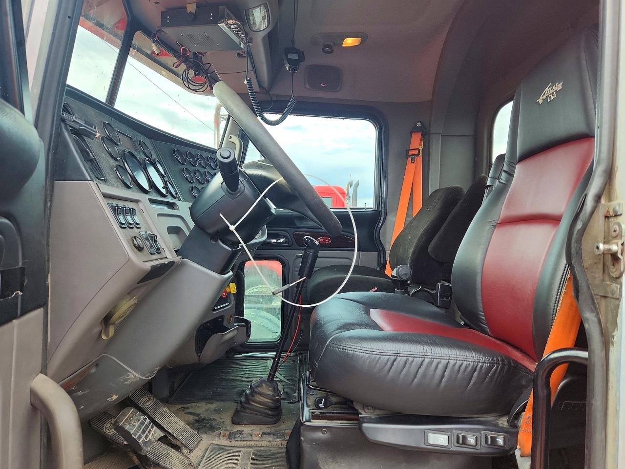 2015 PETERBILT All models VIN 1NPXGGGG90D321168 photo 5