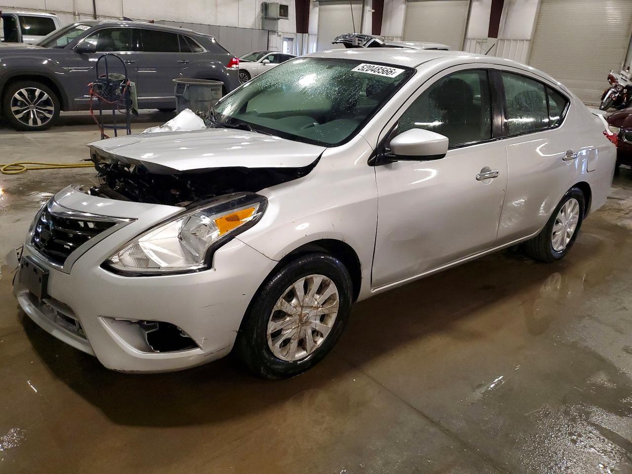 2019 NISSAN Versa VIN 3N1CN7AP7KL876902 photo 1
