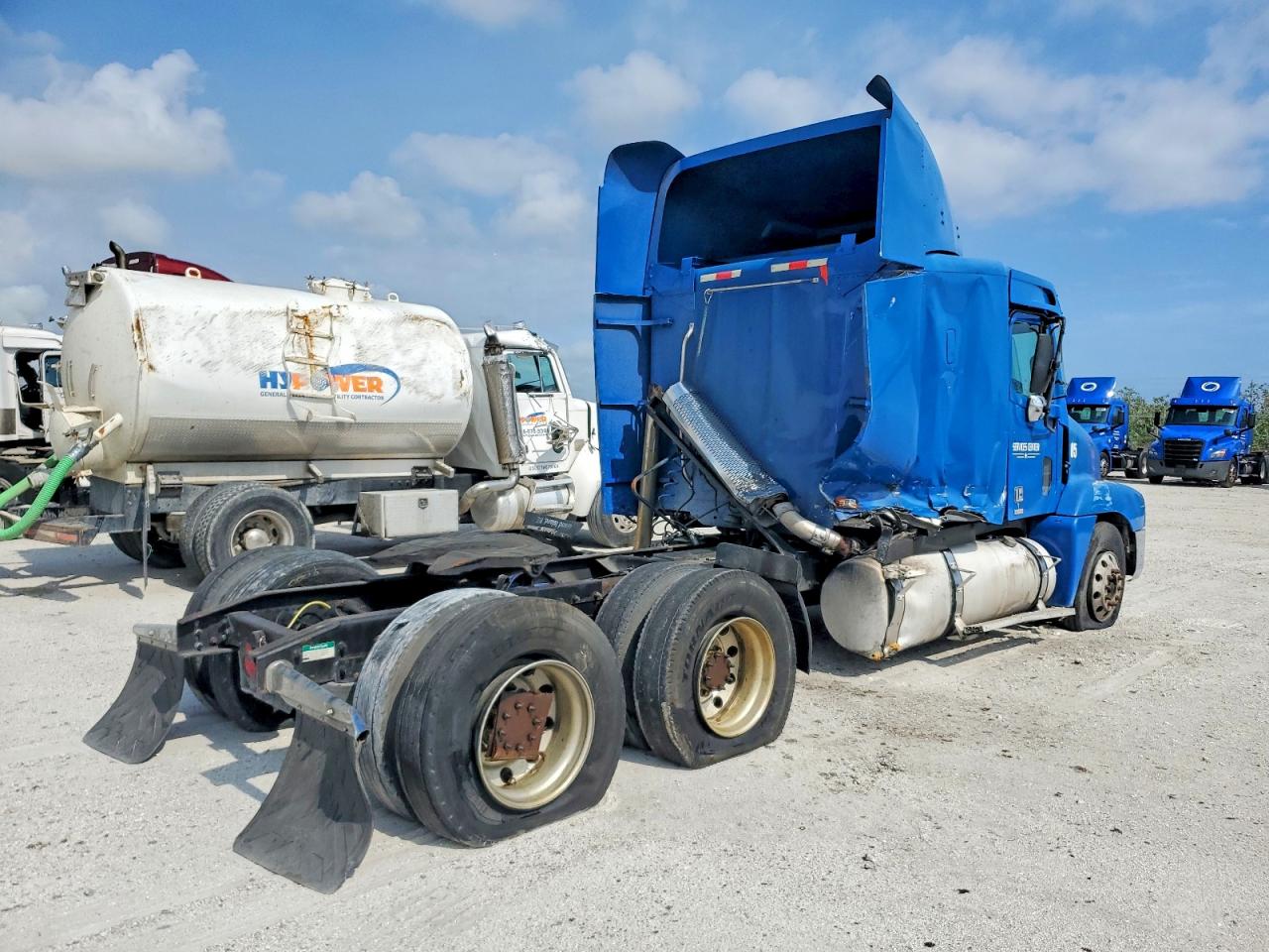 1998 FREIGHTLINER All other VIN 1FUYSDYB8WL985822 photo 4