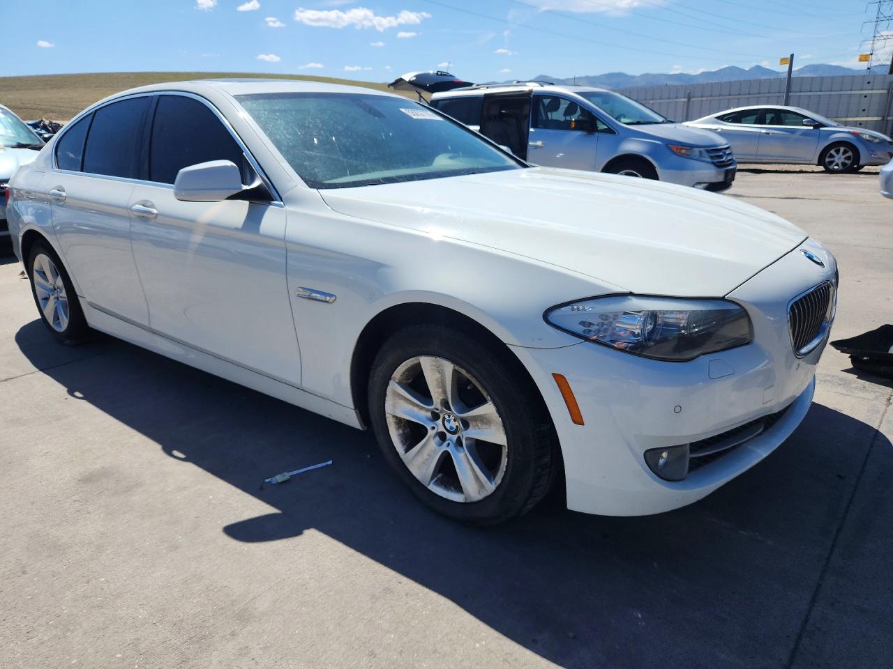 2012 BMW 5 series VIN WBAXG5C5XCDW24039 photo 4