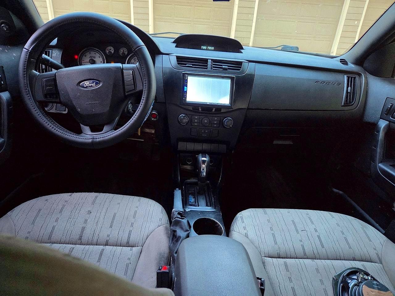 2009 Ford Focus VIN 1FAHP35N29W118507 photo 9