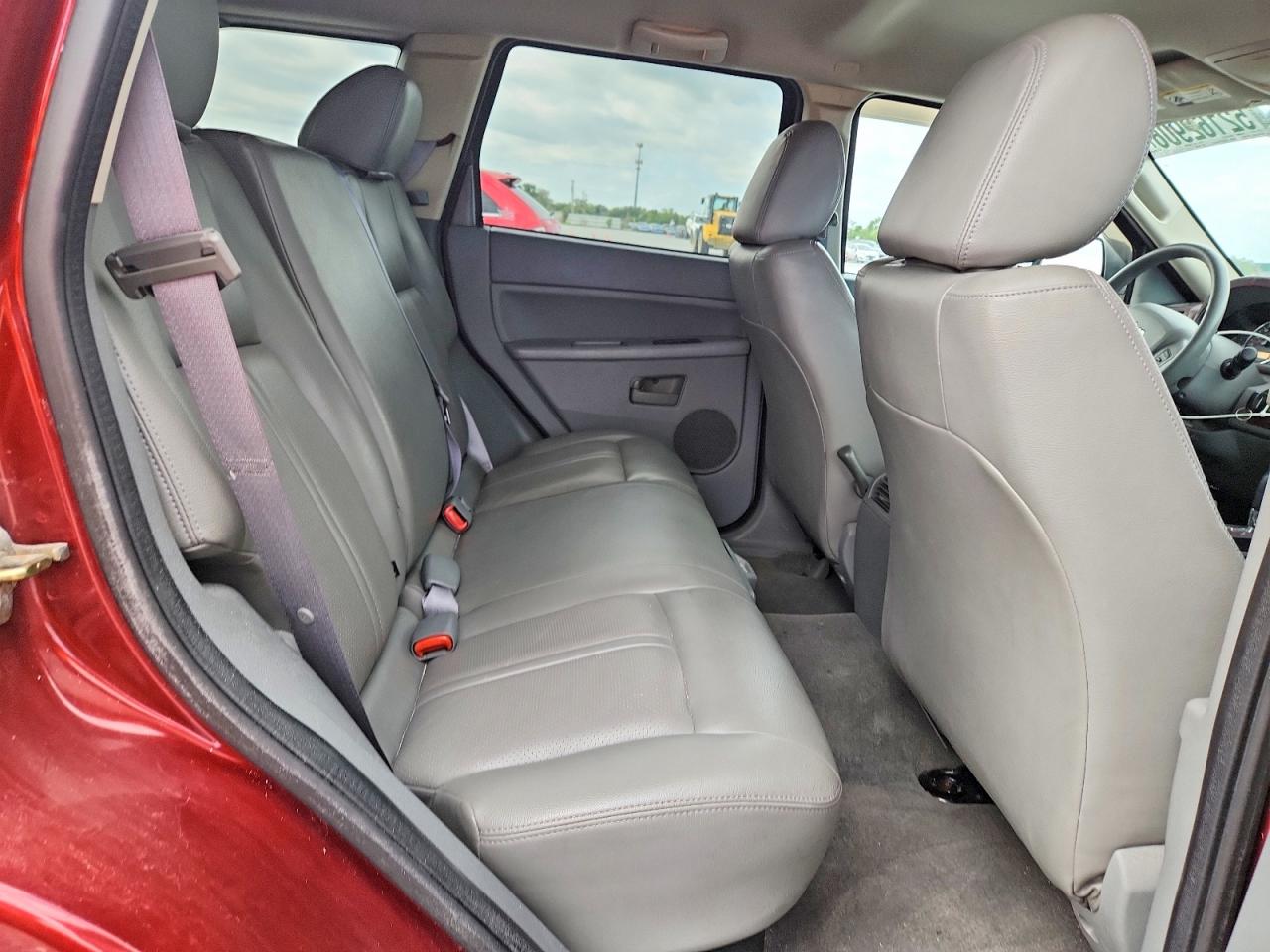 2007 Jeep Cherokee VIN 1J8GS48K37C504758 photo 11