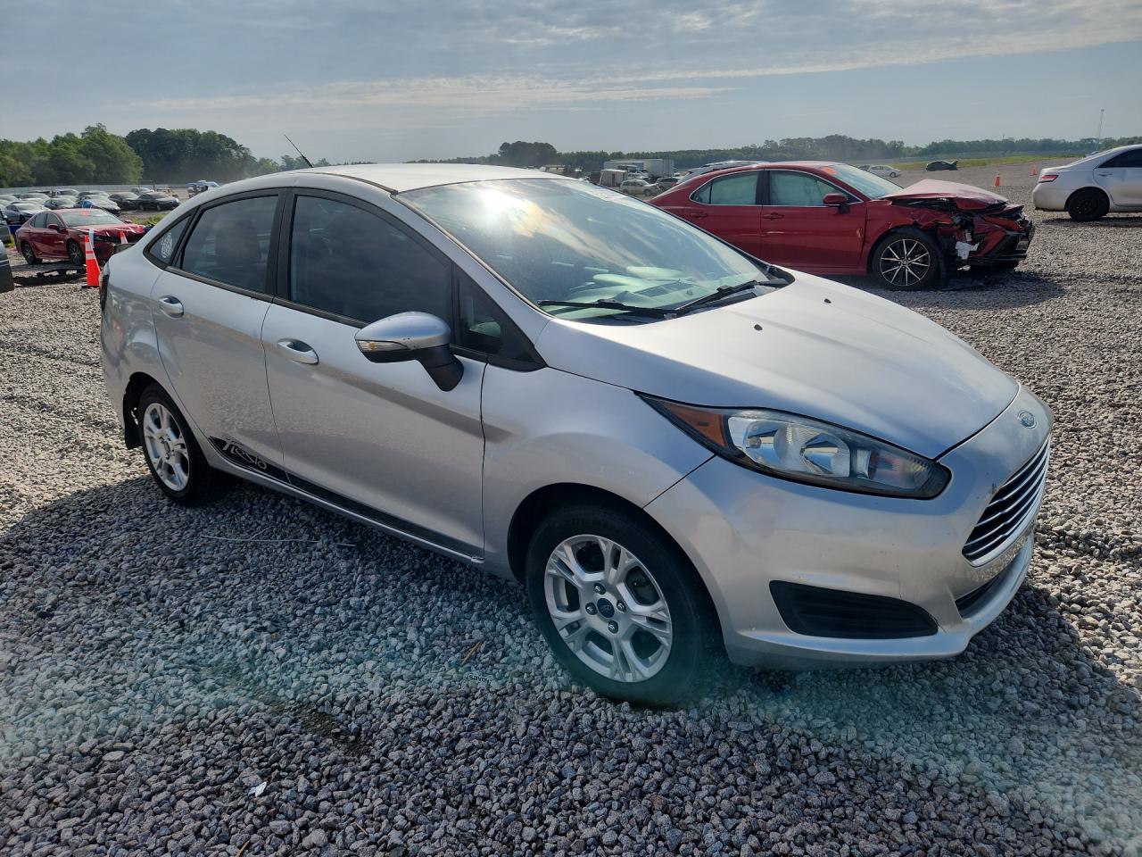 2014 Ford Fiesta VIN 3FADP4BJ2EM114151 photo 4