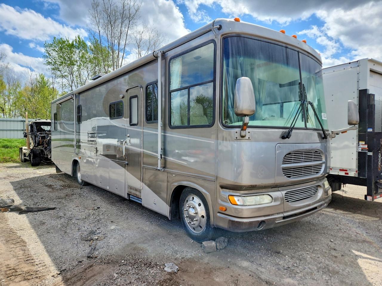 2003 GULF All other VIN 5B4MP67G833366557 photo 1