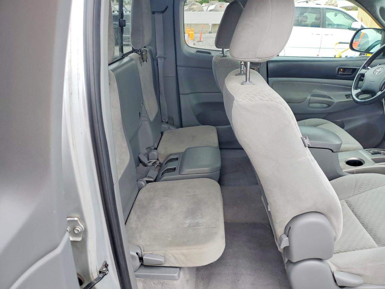 2010 Toyota Tacoma VIN 5TETX4CNXAZ715098 photo 10