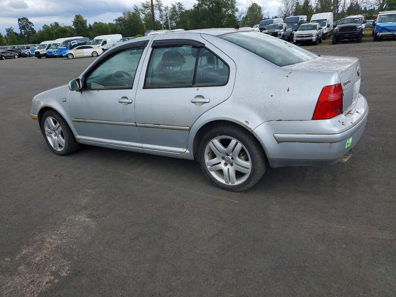 2002 Volkswagen Jetta VIN 3VWSE69M82M190596 photo 2