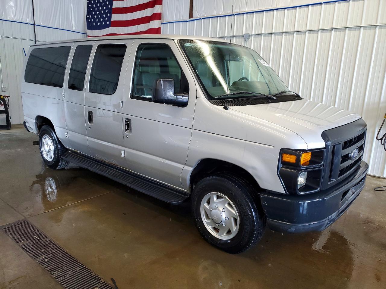 2011 Ford Econoline VIN 1FTCE2EL2BDA55381 photo 4