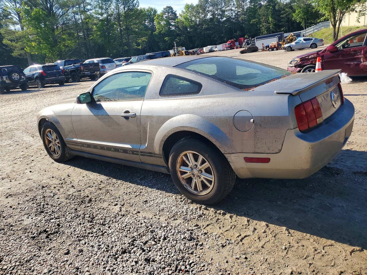 2008 Ford Mustang VIN 1ZVHT80N485136647 photo 2
