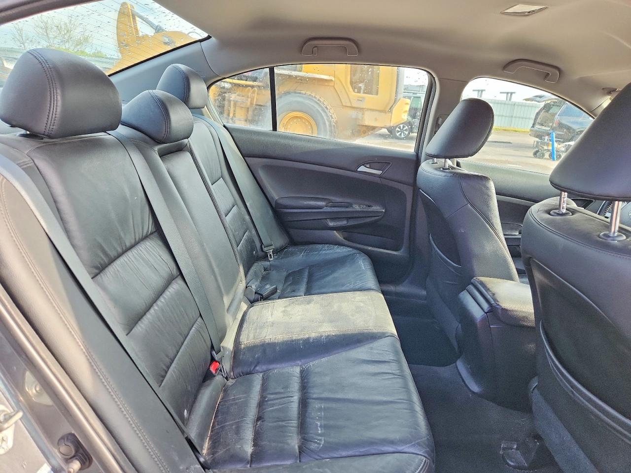 2011 Honda Accord VIN 1HGCP2F65BA131696 photo 10