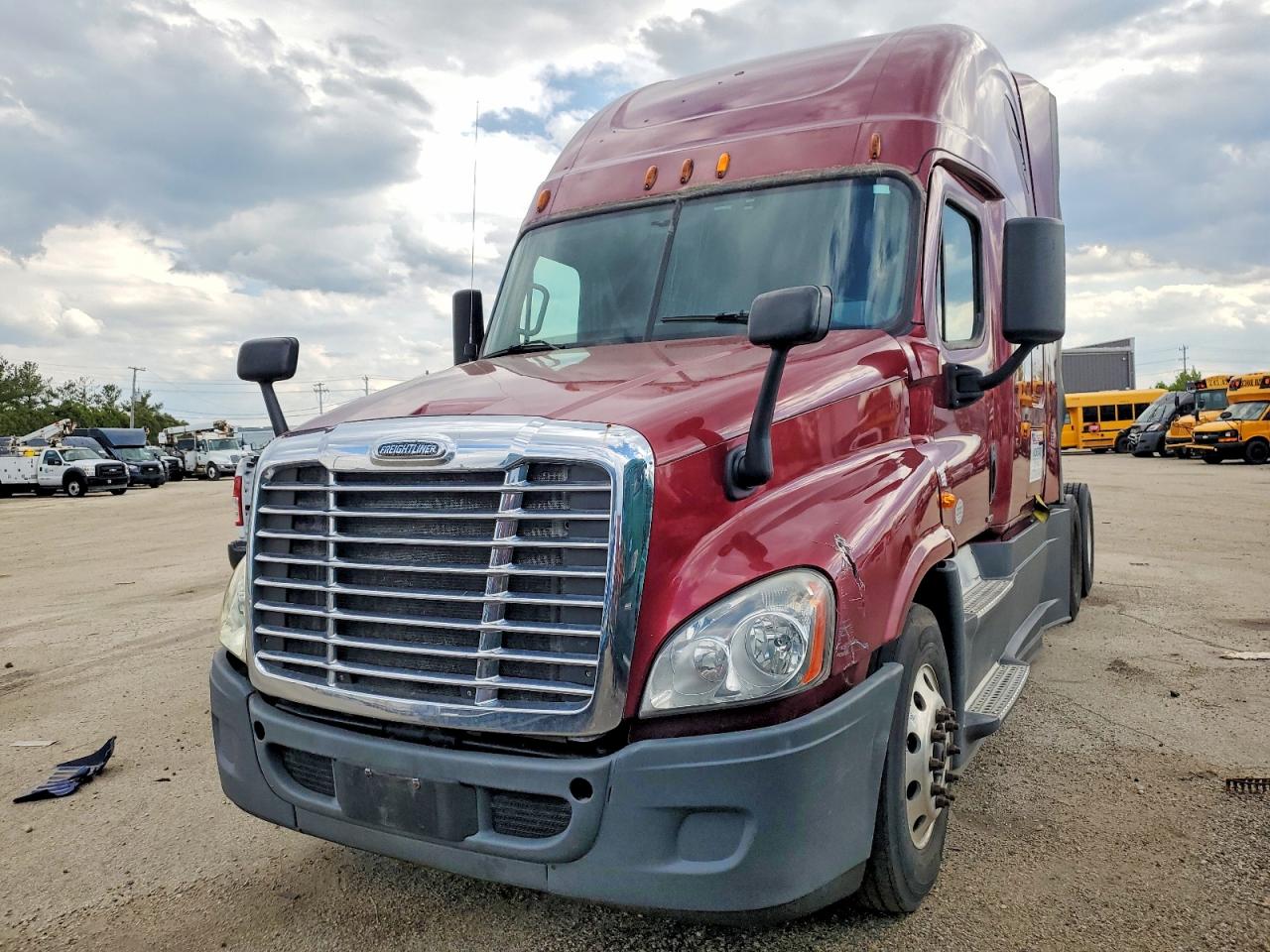 2015 FREIGLINER All other VIN 3AKJGLD5XFSGJ6075 photo 2