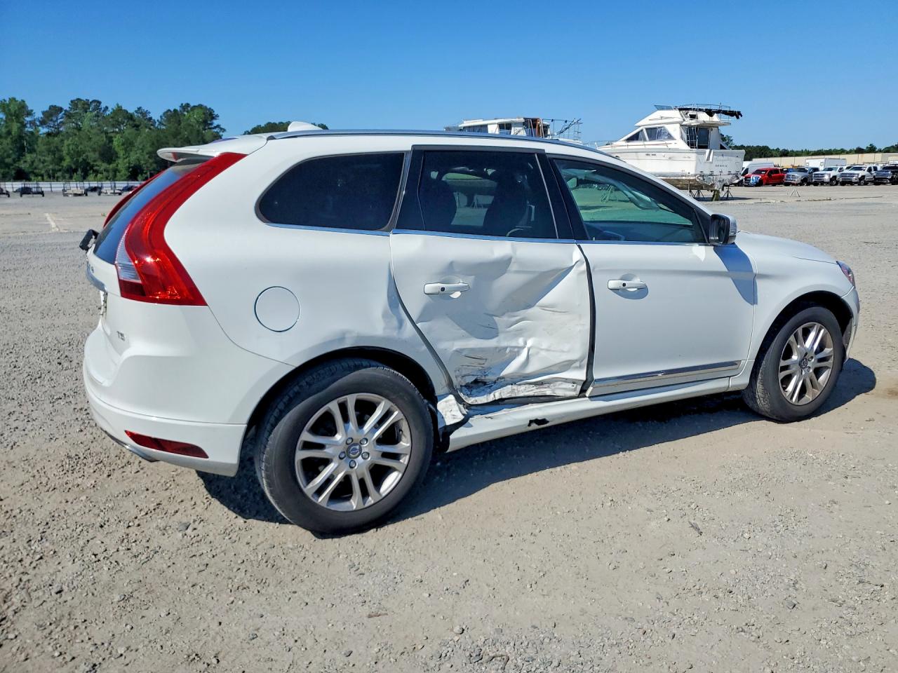 2016 Volvo Xc60 VIN YV440MDK8G2844187 photo 3