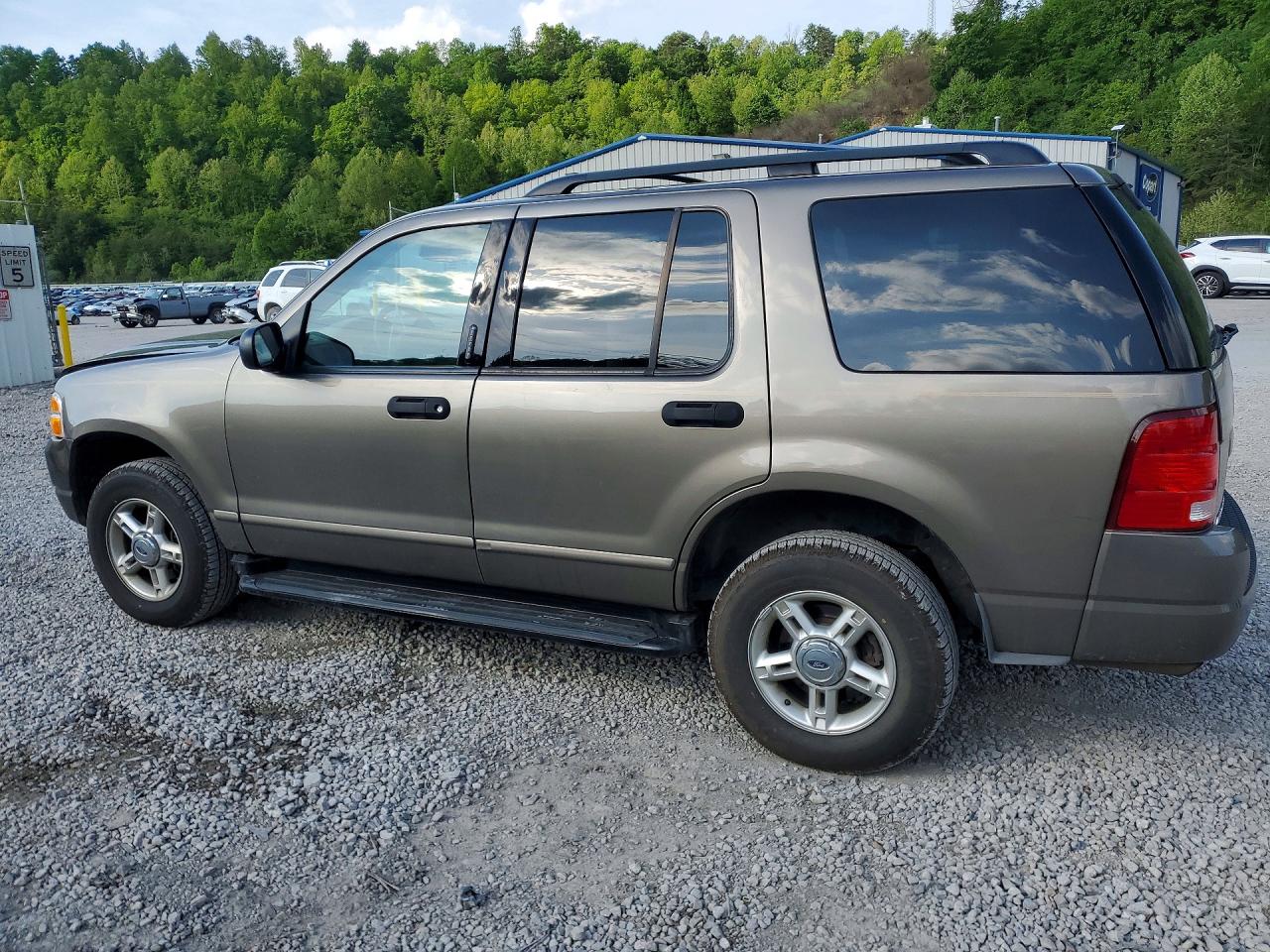 2004 Ford Explorer VIN 1FMZU73K24UB14285 photo 2
