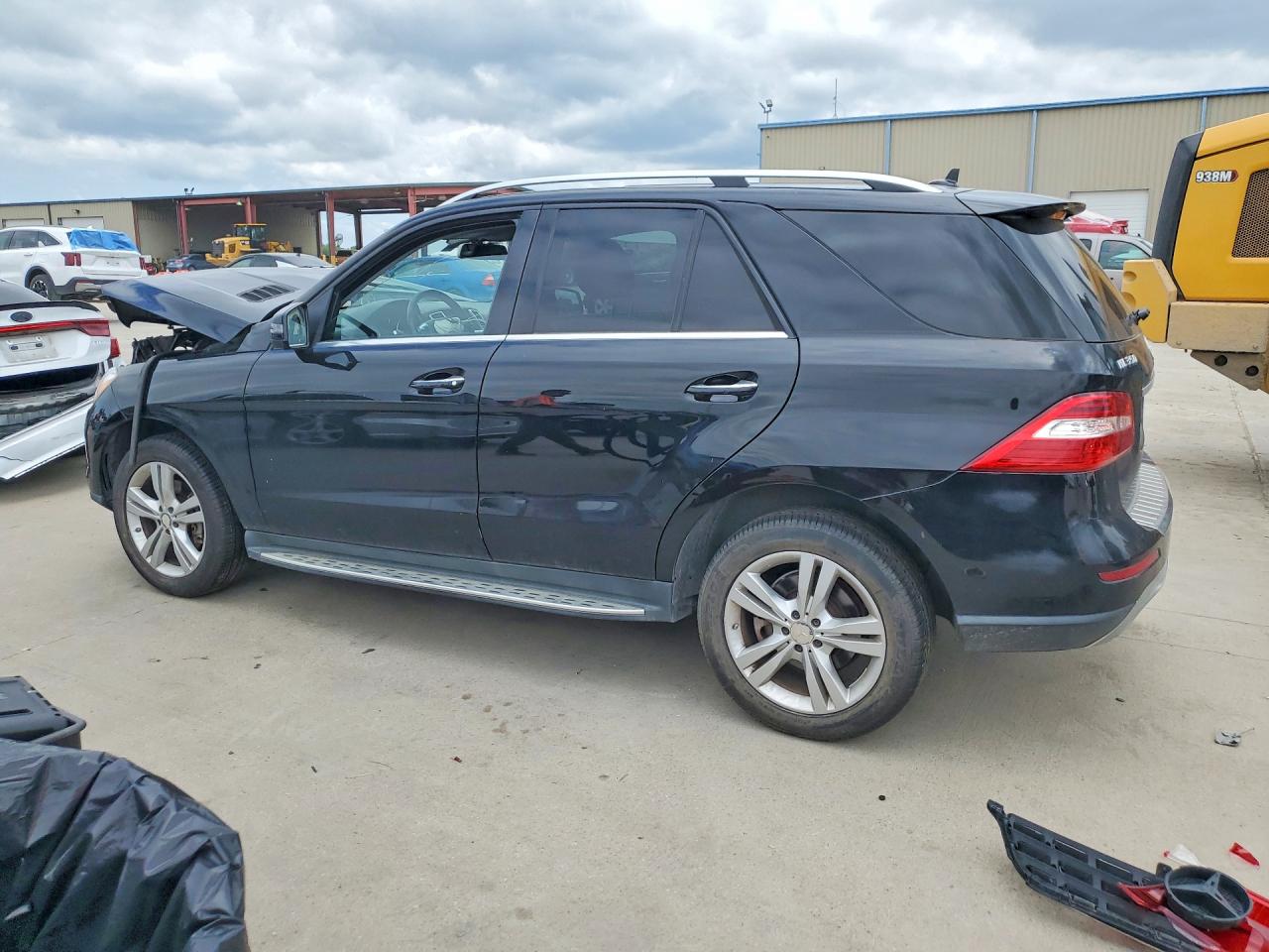 2014 MERCEDES-BENZ M-class VIN 4JGDA5HB8EA418790 photo 2