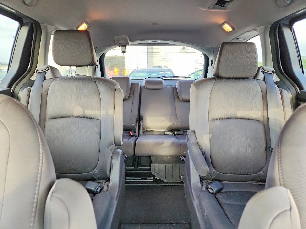 2021 Honda Odyssey VIN 5FNRL6H5XMB013301 photo 10