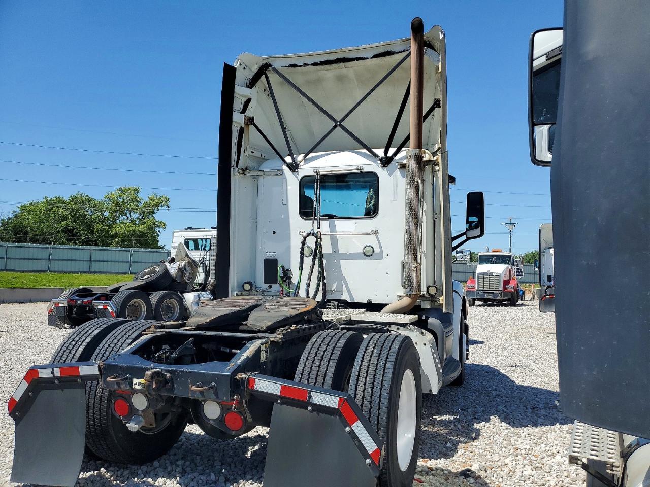 2018 PETERBILT All other VIN 1XPBA48XXJD446387 photo 4