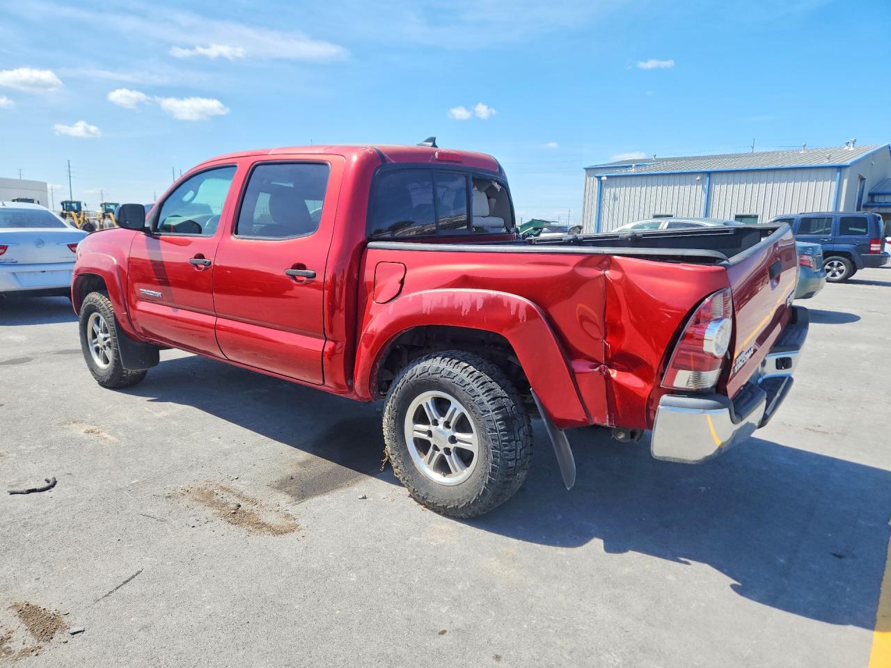 2010 Toyota Tacoma VIN 3TMJU4GN8AM107331 photo 2