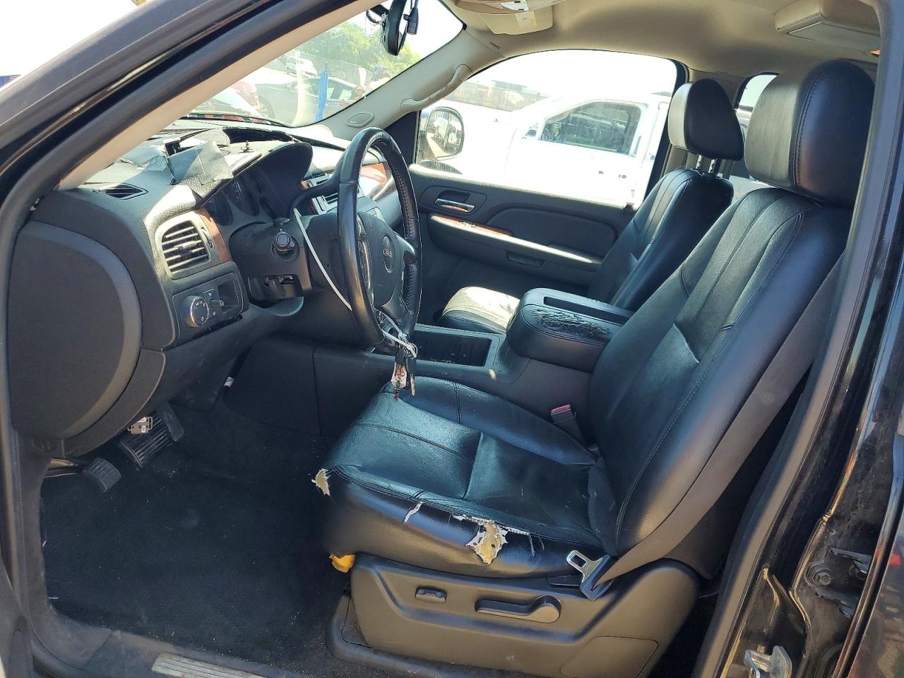 2007 GMC Yukon VIN 1GKFC16087R243399 photo 7