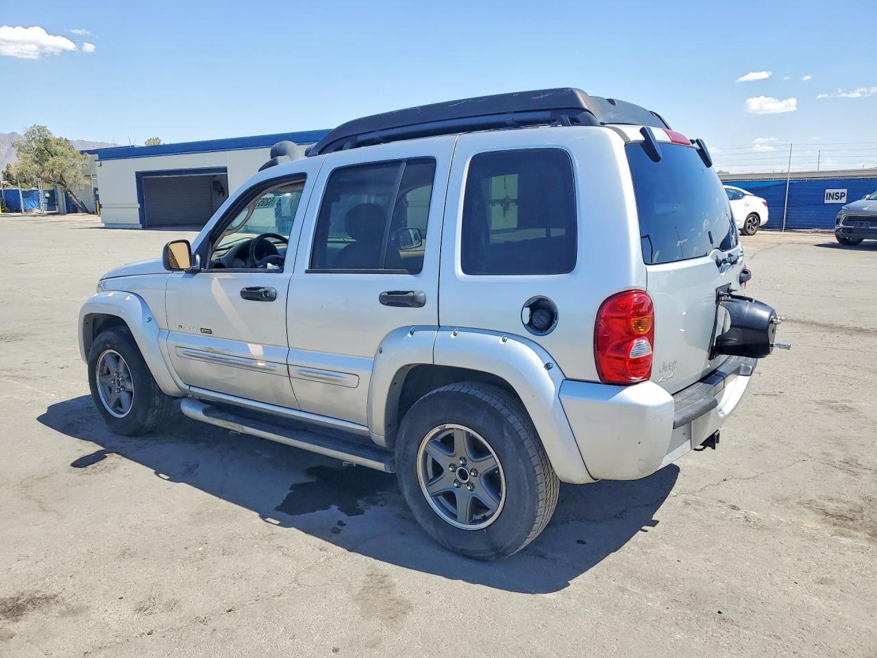 2003 Jeep Liberty VIN 1J4GL38K83W515479 photo 2