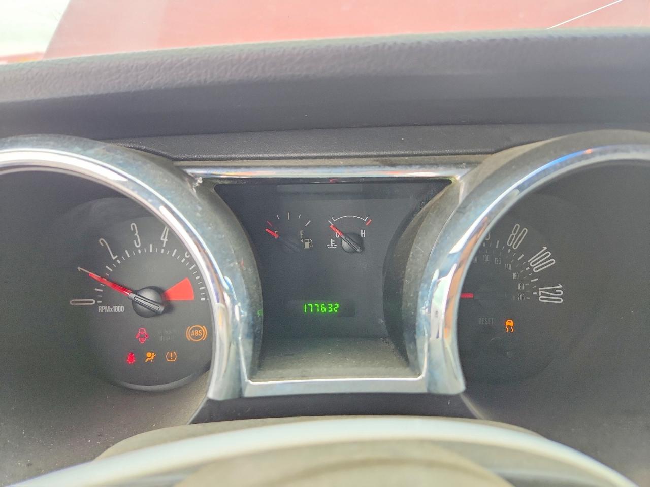 2007 Ford Mustang VIN 1ZVFT84N375273319 photo 9