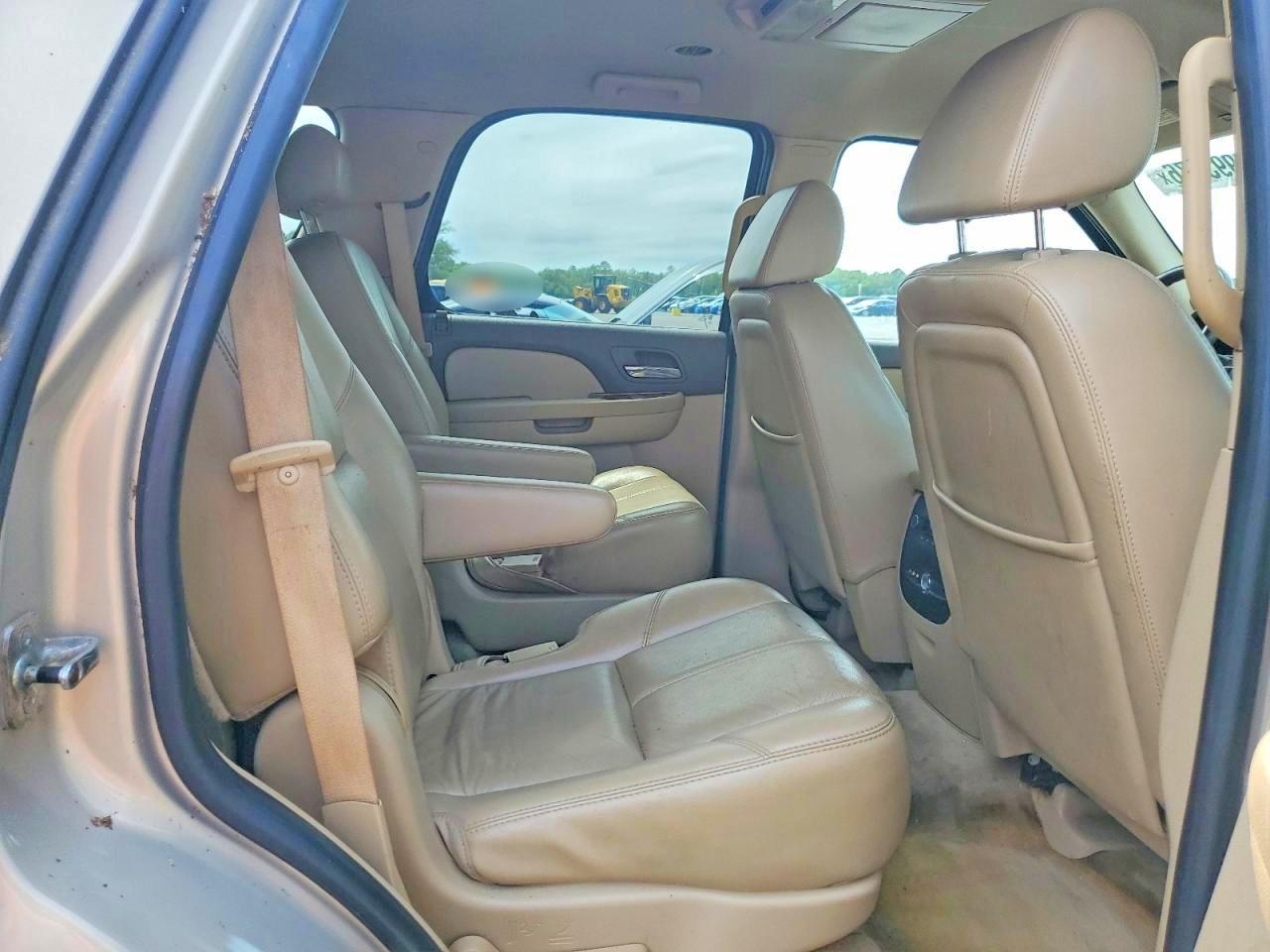 2007 GMC Yukon VIN 1GKFC13037R231455 photo 11